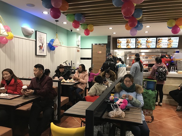 汉堡店加盟：迈德思客学府首座店盛大开业（2019001）